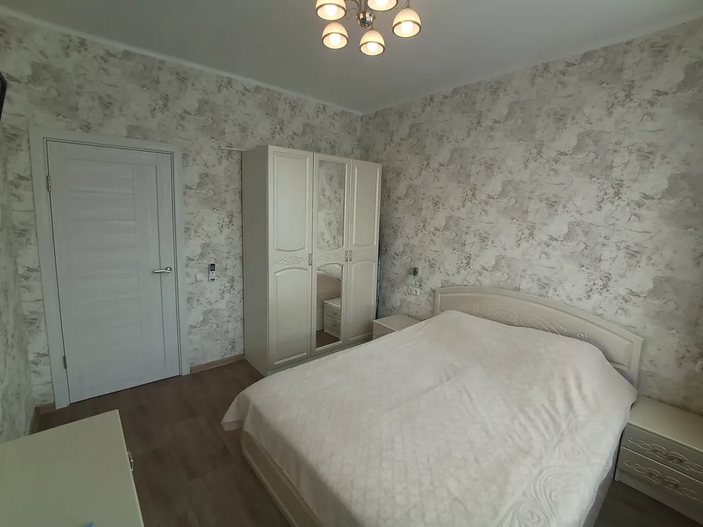 Свежая двушка в шаге от метро