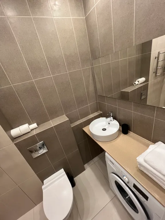 Красивая студия в центре, рядом Белоусовский парк