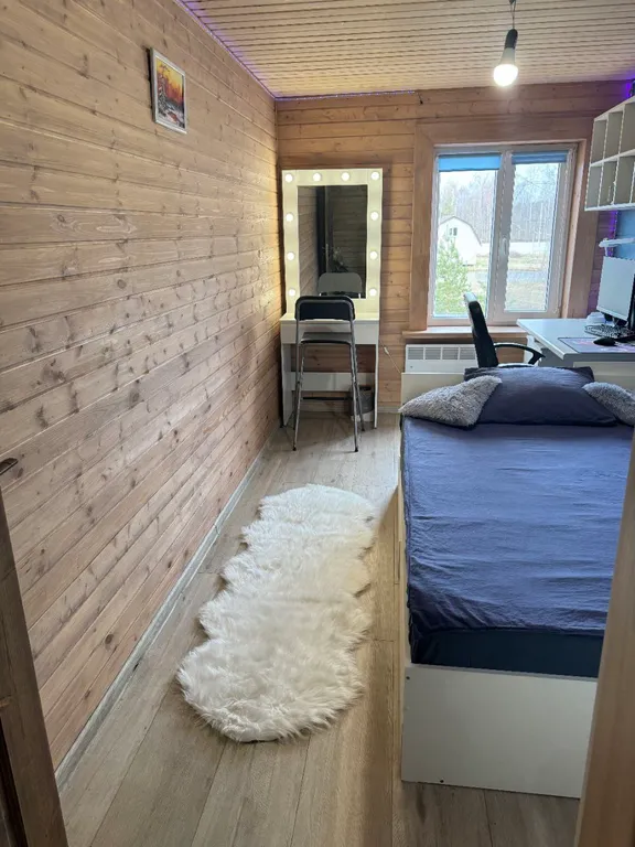 Дом с прудом