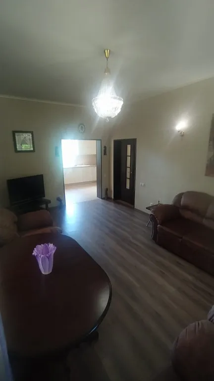 Весь первый уютный этаж с видом на природу