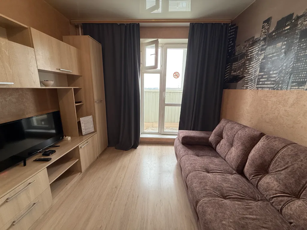 Студия - диван, стиралка, холодильник, СВЧ, водонагреватель