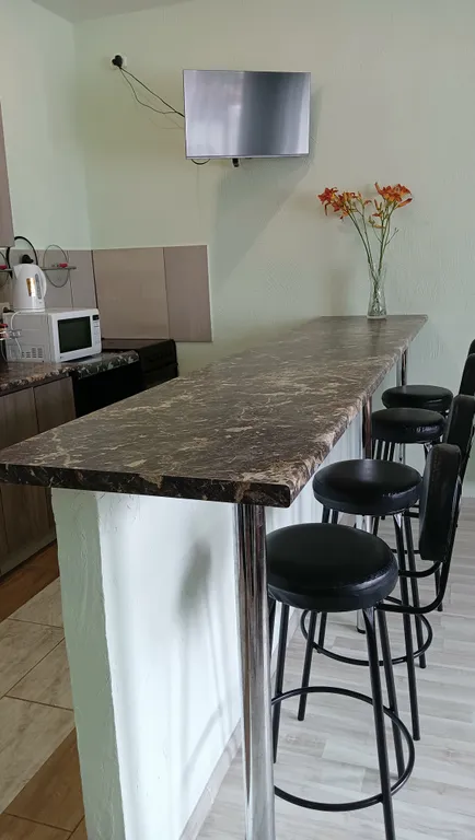 Коттедж с зимним садом и бассейном