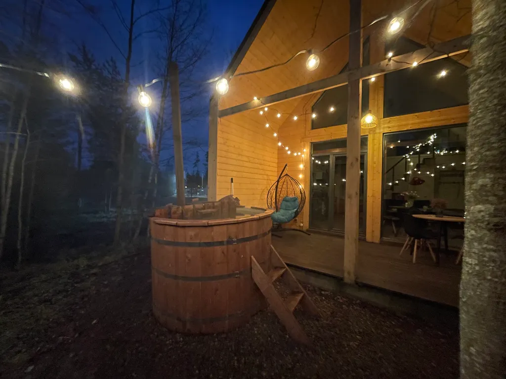 Уютный дом с купелью и камином Лесное Вдохновение