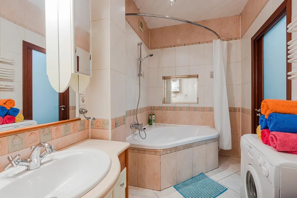 Уютная двухкомнатная в центре