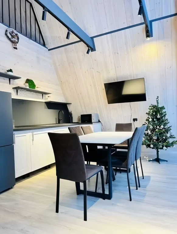 Шале Коттедж Шерегеш стиле a-frаме с террасой в хвойном лесу