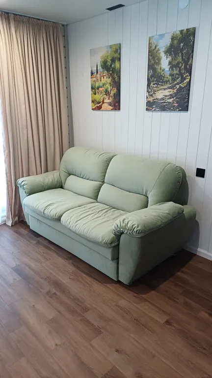 Коттедж Дом с видом на озеро и фруктовый сад — Луга