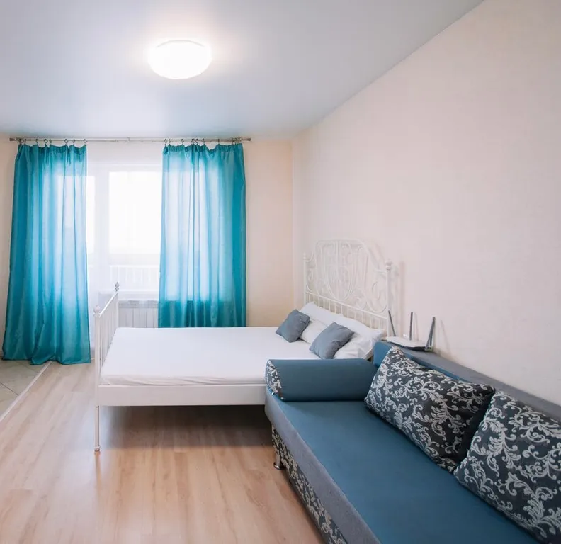 Уютная квартира рядом с жд вокзалом в новом доме.