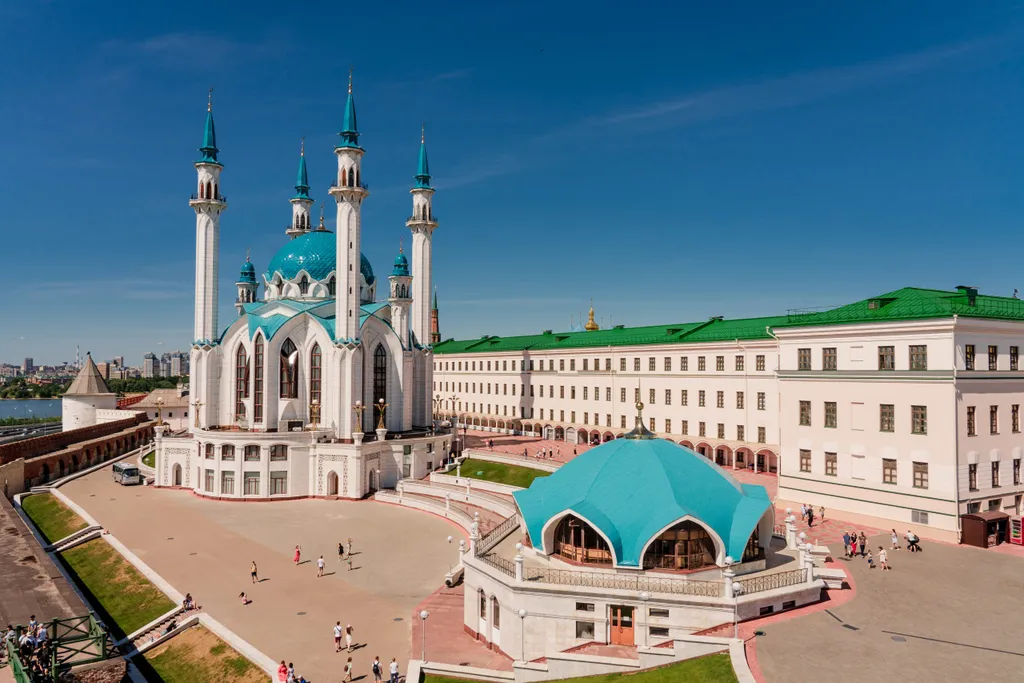 Дизайнерская квартира в историческом центре Казани с видом на сквер