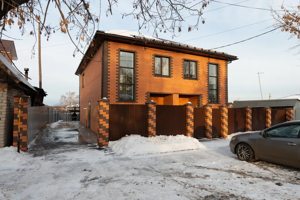 Дом у Святотроицкого монастыря