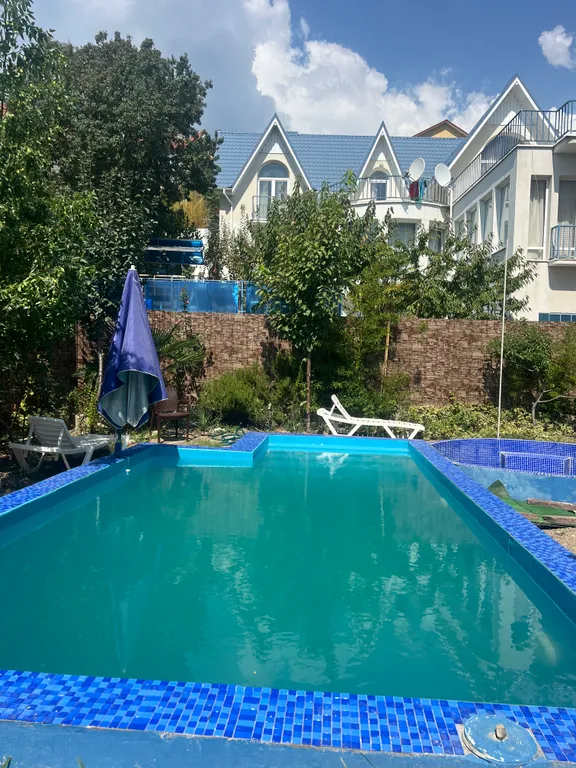 Новый дизайнерский европейский дом недалеко от моря, у Ялта интурист