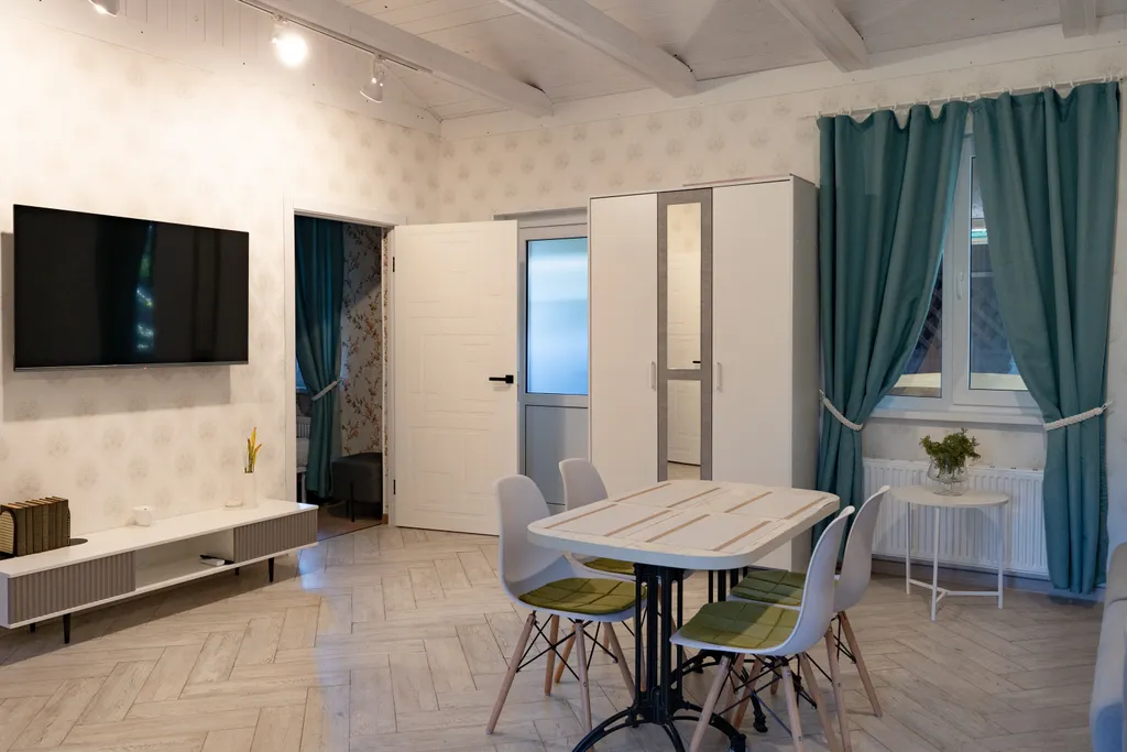 Гостевой комплекс у озера Бекан