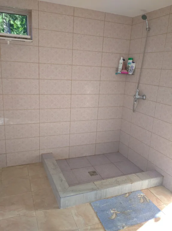 Семейный домик с видом на море