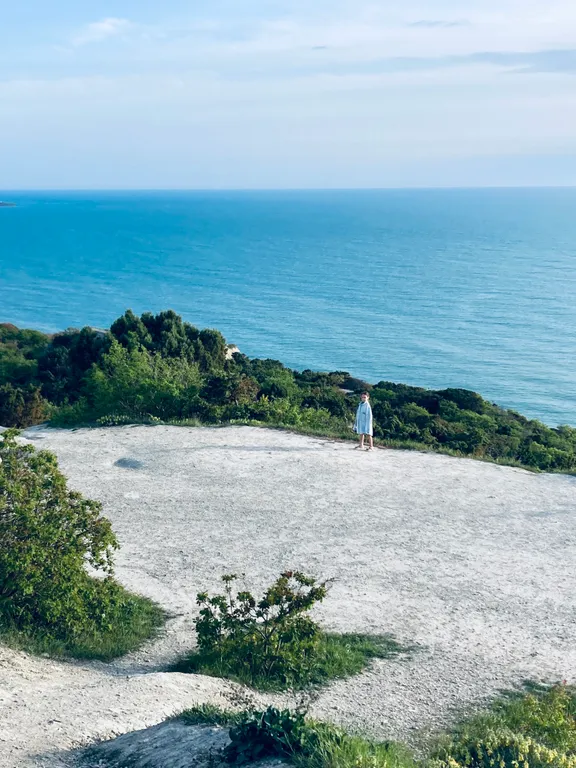 Уютная и стильная студия в горах между озером и морем