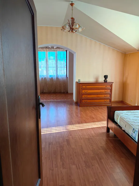 Двухуровневая четырёхкомнатная квартира с сауной