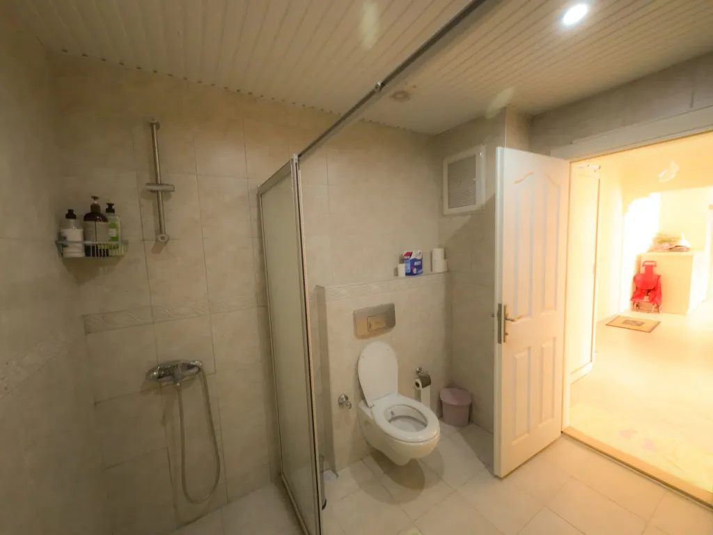 Апартаменты у моря всего в 200 метрах до пляжа с открытым бассейном