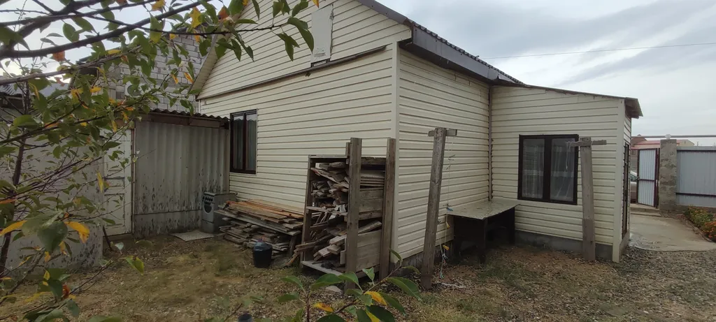 Уютный домик недалеко от моря и озера