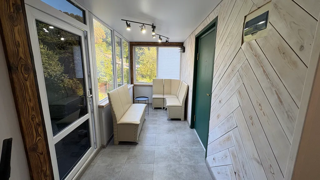 Домик на море, тихое и спокойное место, дубовая роща