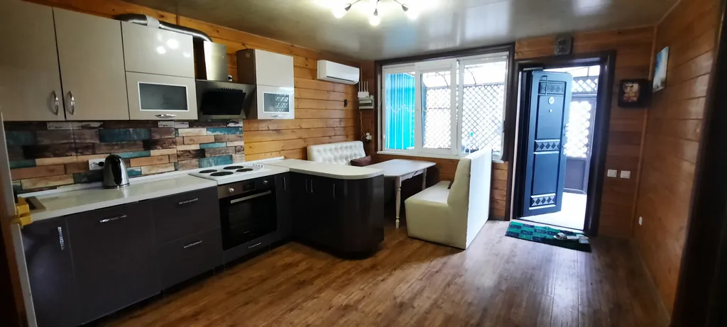 Квартира Просторные трёхкомнатные апартаменты 3 мин от моря — аренда посуточно в Голубицкая