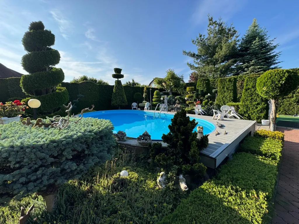 Апартаменты с бассейном
ДомКрус