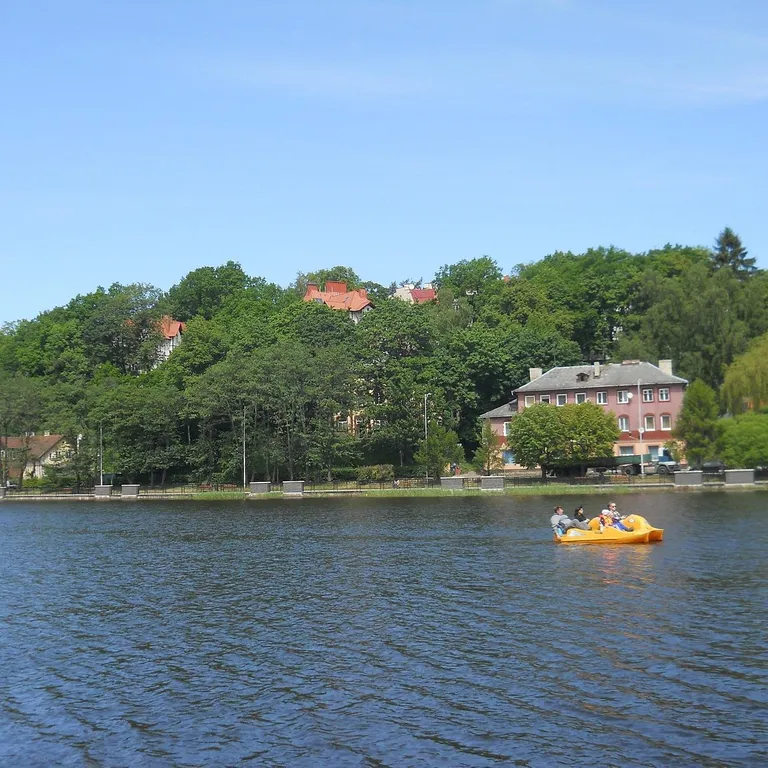 Уютная студия у озера