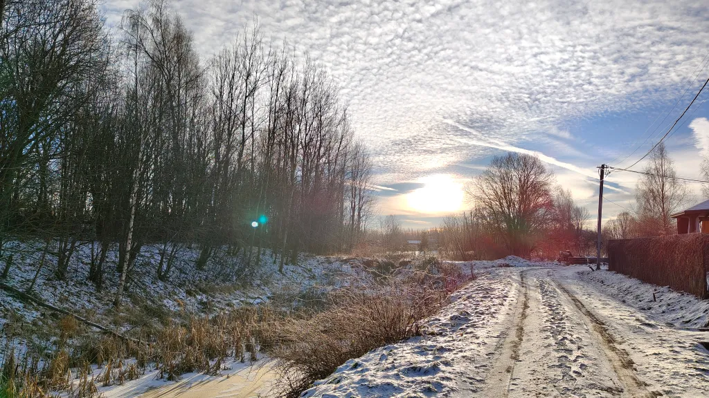 Коттедж у пруда