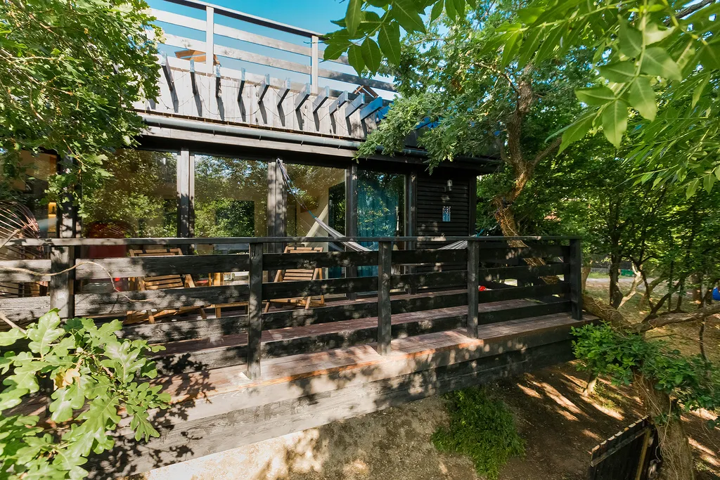 Панорамные апартаменты делюкс с террасой и видом на парк