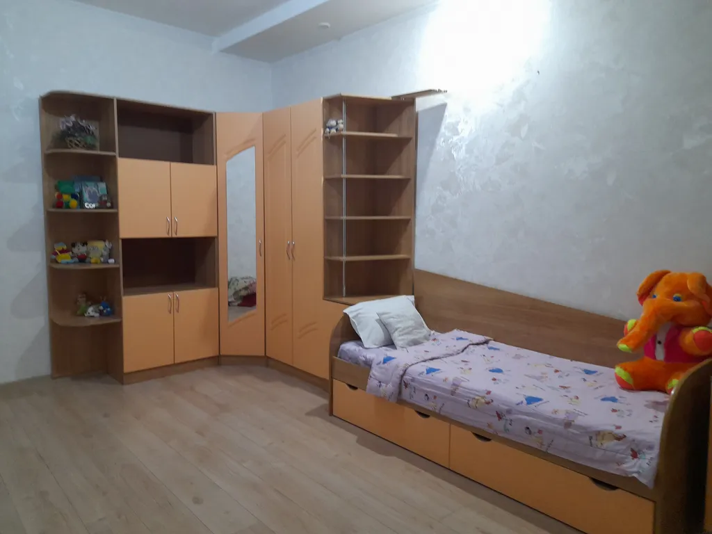 Двухэтажный дом из 5 комнат, с уютным двориком и мангалом