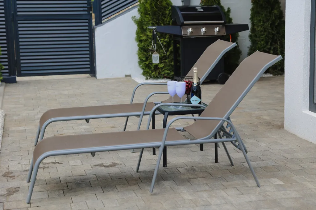 Дом с панорамным видом на лес