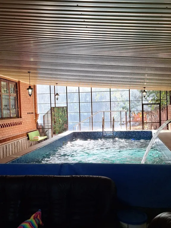 Дом с круглогодичным тёплым бассейном