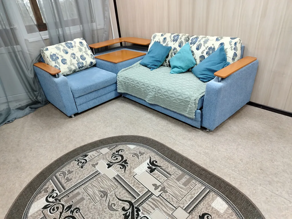 Просторная, светлая квартира — аренда посуточно в Первоуральск