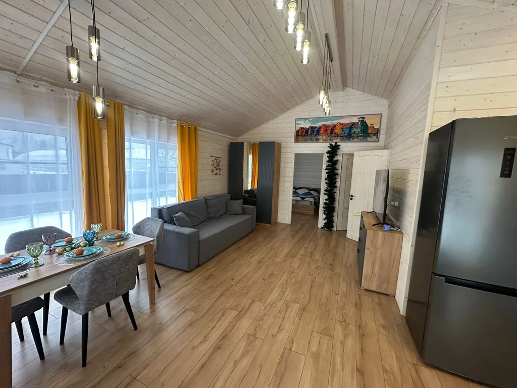 Коттедж с баней рядом с парком Малевича