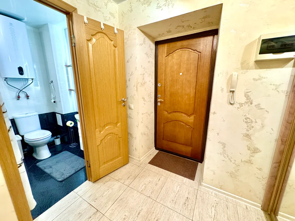 Красивая, уютная квартира в новом доме рядом с ТЦ "Космопорт"