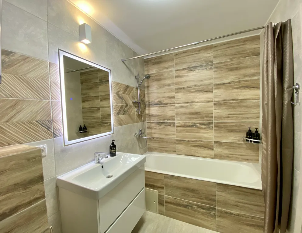 Евро-двухкомнатная с шикарным видом на реку Кама и город