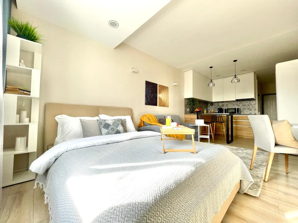 Студия День и Ночь с видом на горы