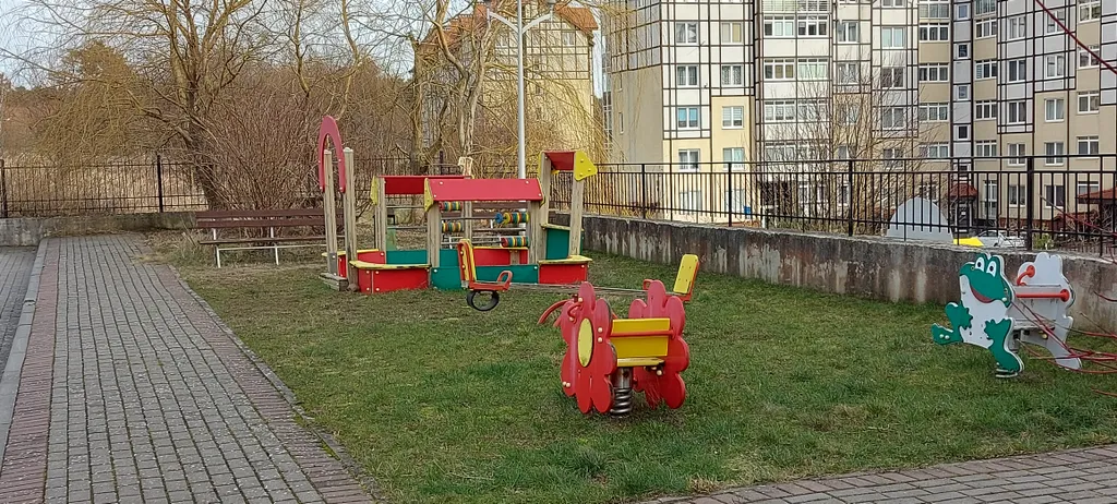 Уютная квартира в тихом районе, альпен парк 15 минут пешком до моря