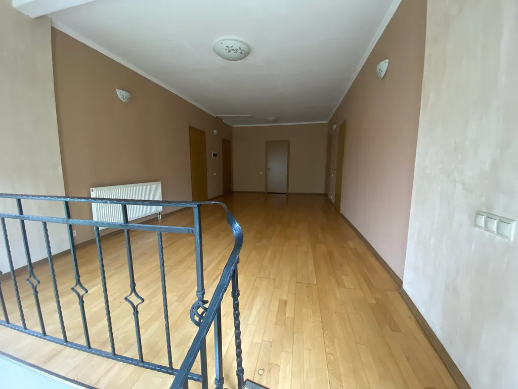 6-комнатный Дом