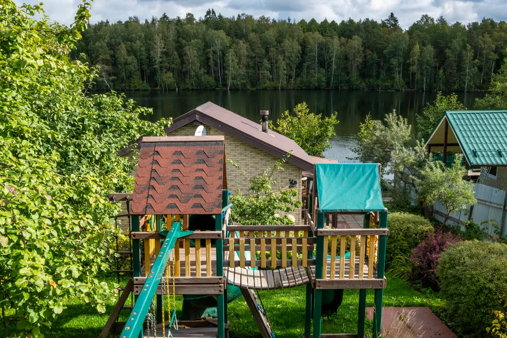 Коттедж на первой береговой линии с шикарным панорамным видом на озеро