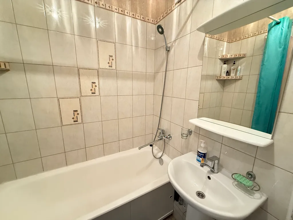 1-комн.квартира 50кв.м, 2 дивана, 1 кровать, до 6ти гостей.