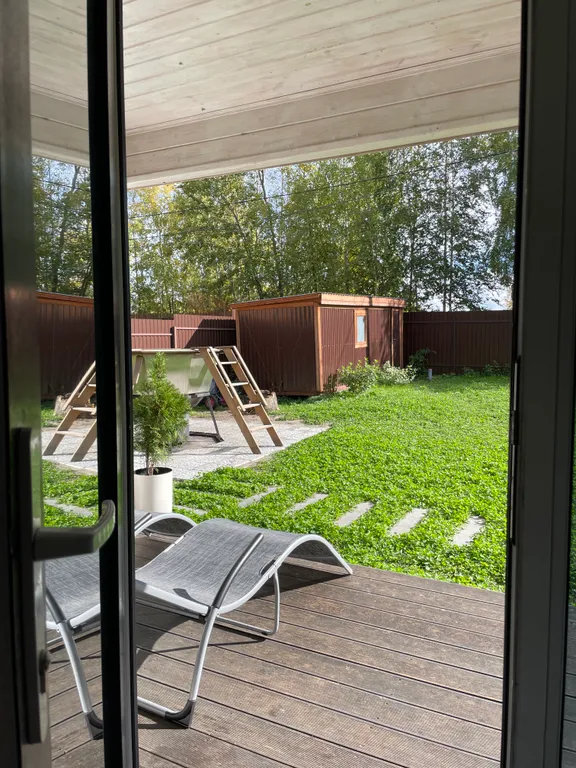 Вилла с банным чаном на берегу водоёма