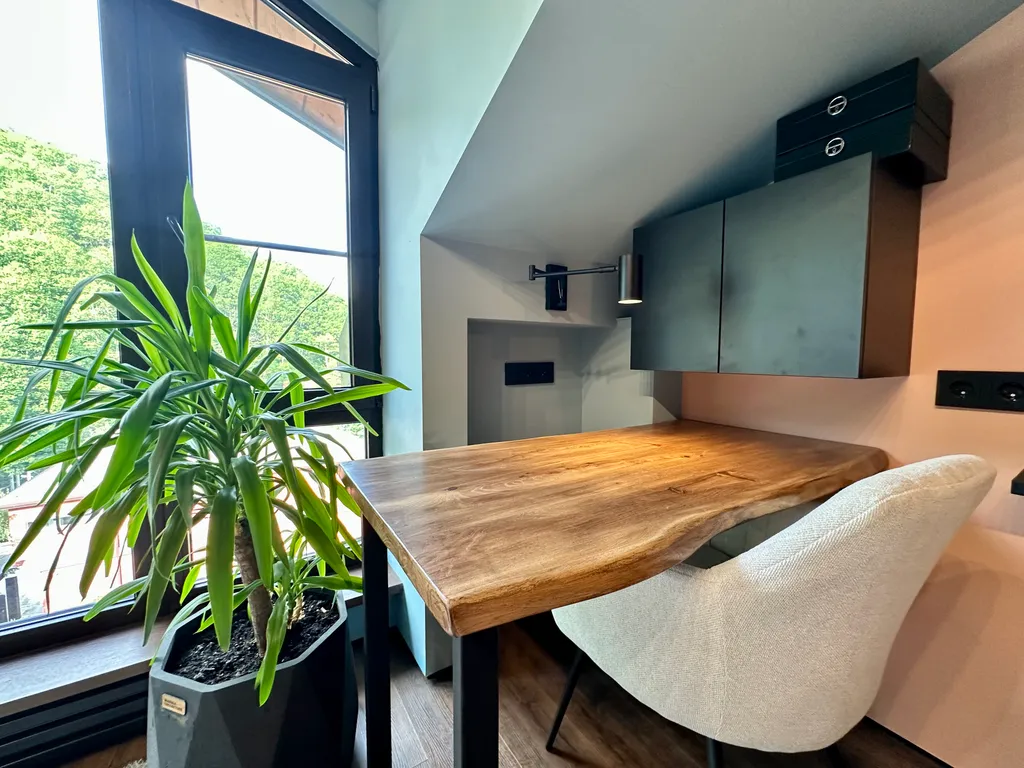 Двухуровневый апартамент с видом на горы