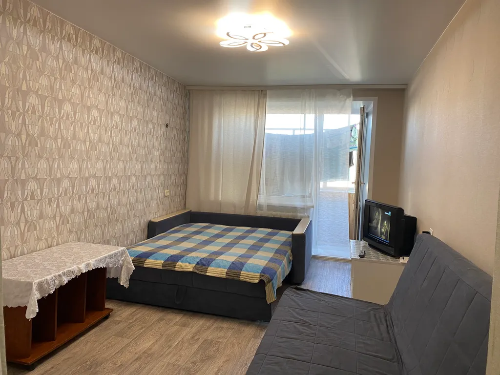 Просторная трёхкомнатная квартира — аренда посуточно в Цементный