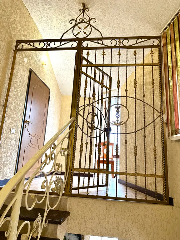 Уютный дом с видом на горы