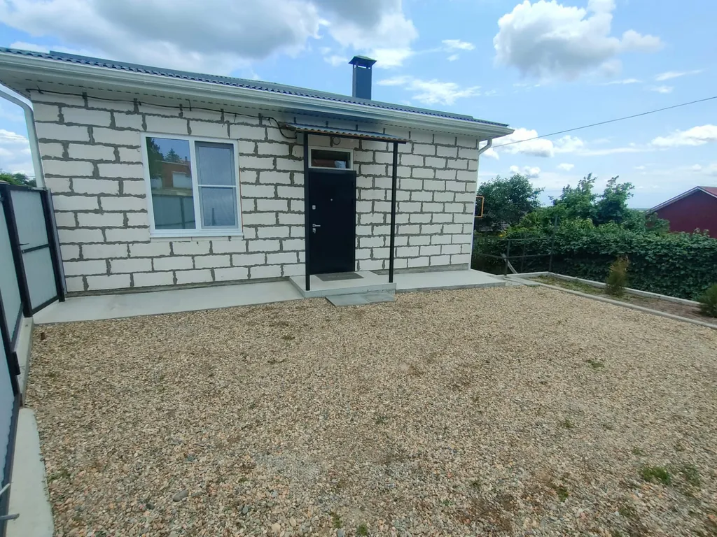 Коттедж Дом в центре города, в тихом месте — Усть-Лабинск