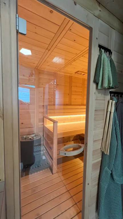 Таунхаус с сауной и бассейном в 500 метрах от моря