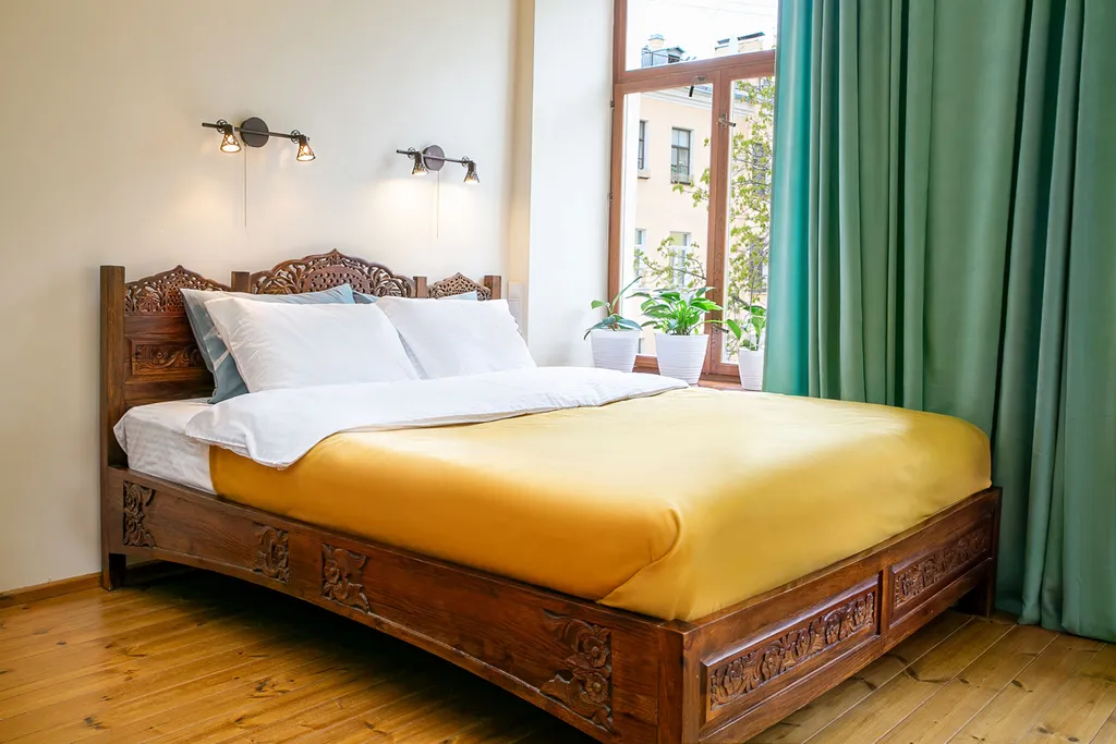 Светлый дом на Сенной