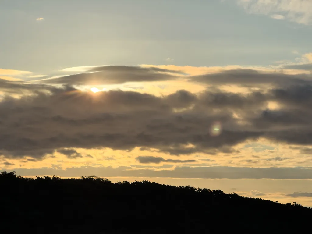 Новая студия с видом на море и дизайнерским ремонтом
