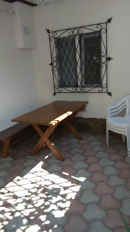 Коттедж Уютный двухэтажный коттедж с двориком — Евпатория