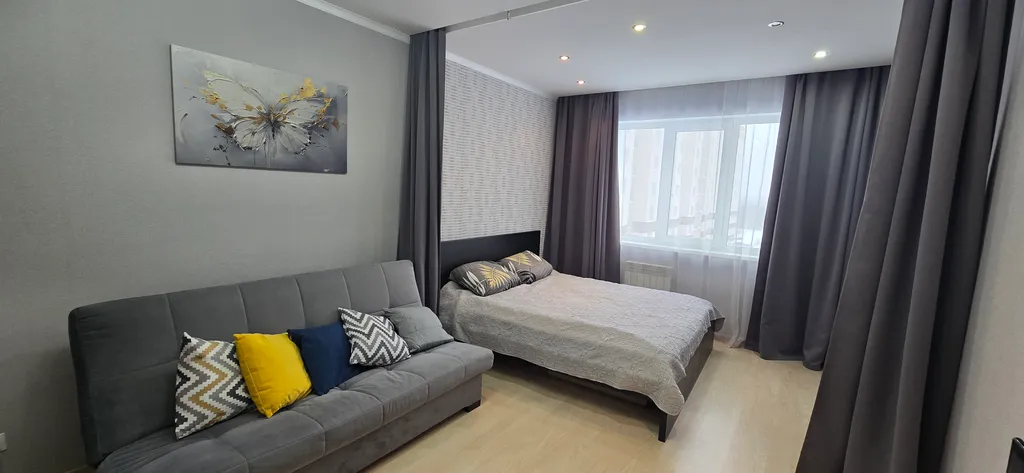 Просторная евро-двухкомнатная кваpтира в центре города Нягань