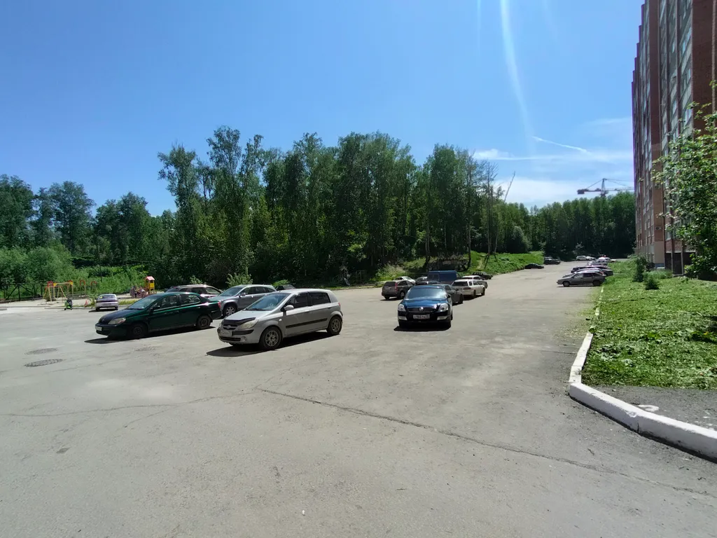 Отличная евродвушка в новом доме с двумя диванами