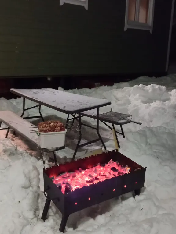 Небольшой дом на острове